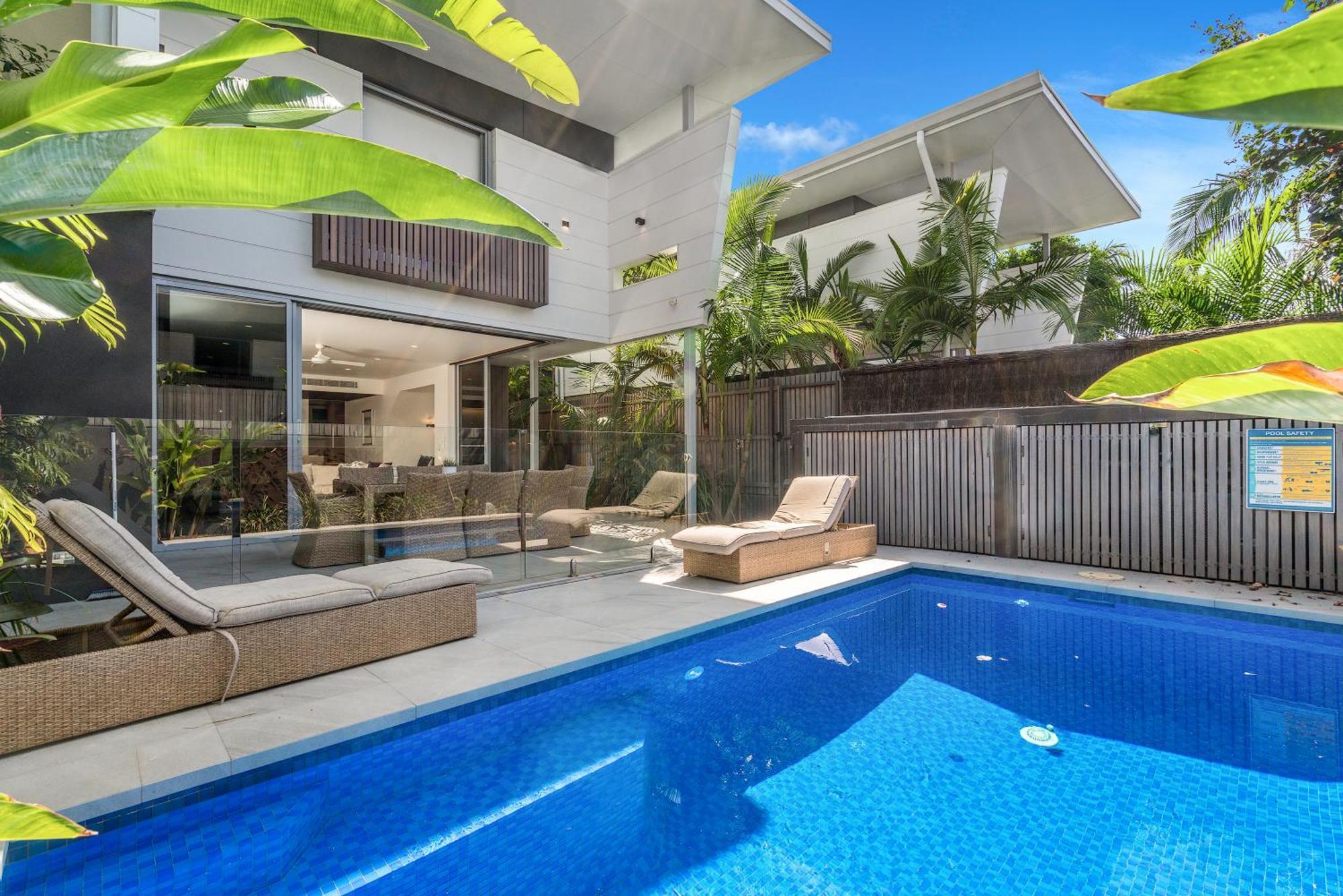 Koko's Beach House * Byron Bay